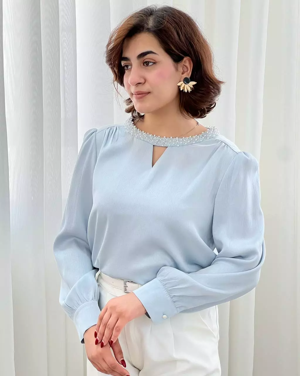 شومیز ساتن یقه منجوق کد 5627